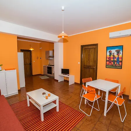 Loft Notarbartolo Διαμέρισμα *